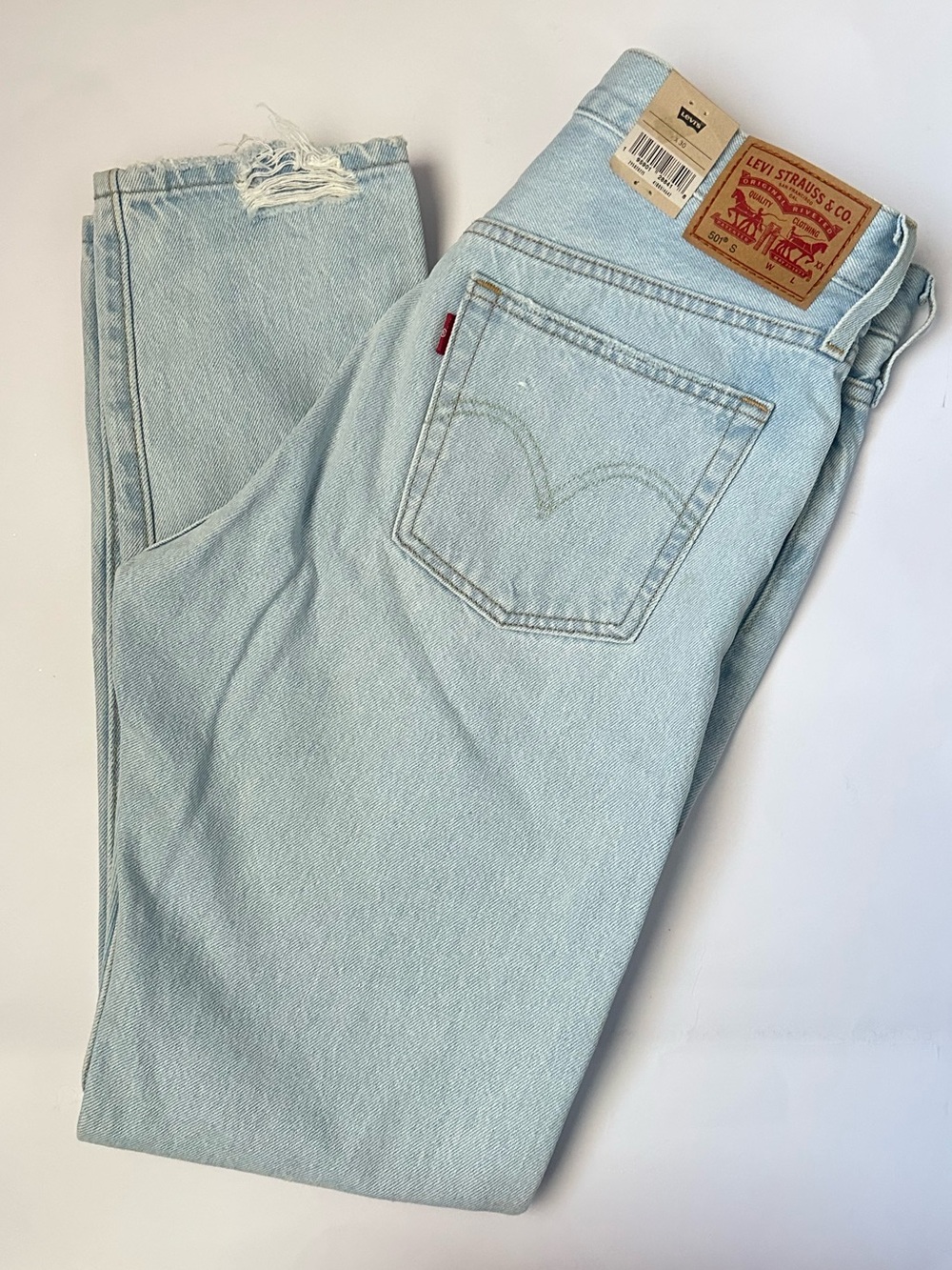 Levi's Women’s High-Rise Straight Jeans in Light Blue 29 x 30 NWT